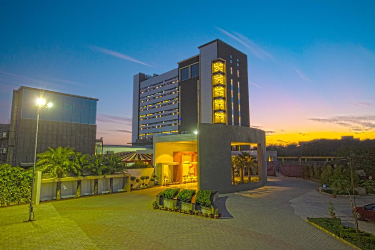 Hotel Kasturi Orchid Pāl Εξωτερικό φωτογραφία