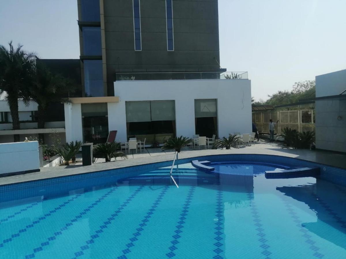 Hotel Kasturi Orchid Pāl Εξωτερικό φωτογραφία