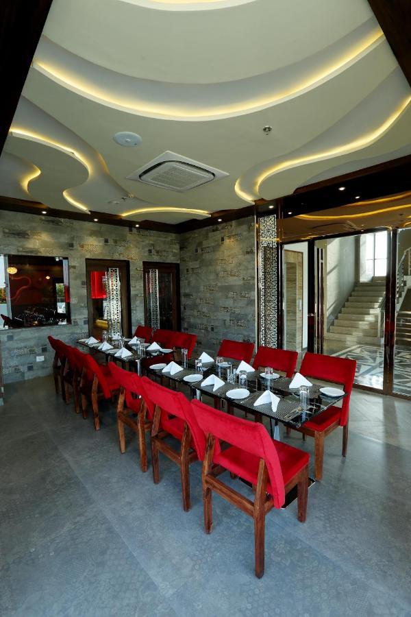 Hotel Kasturi Orchid Pāl Εξωτερικό φωτογραφία