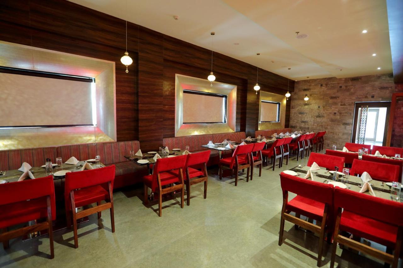 Hotel Kasturi Orchid Pāl Εξωτερικό φωτογραφία