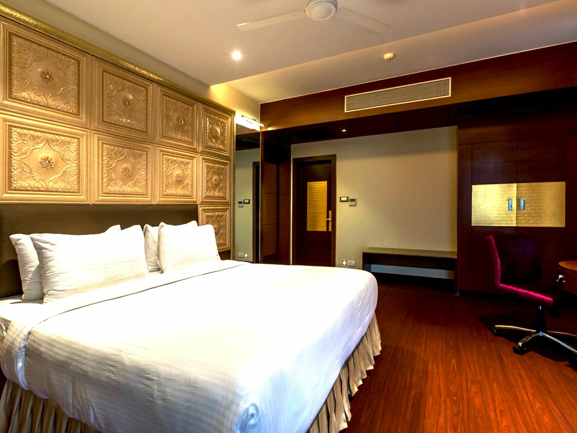 Hotel Kasturi Orchid Pāl Εξωτερικό φωτογραφία